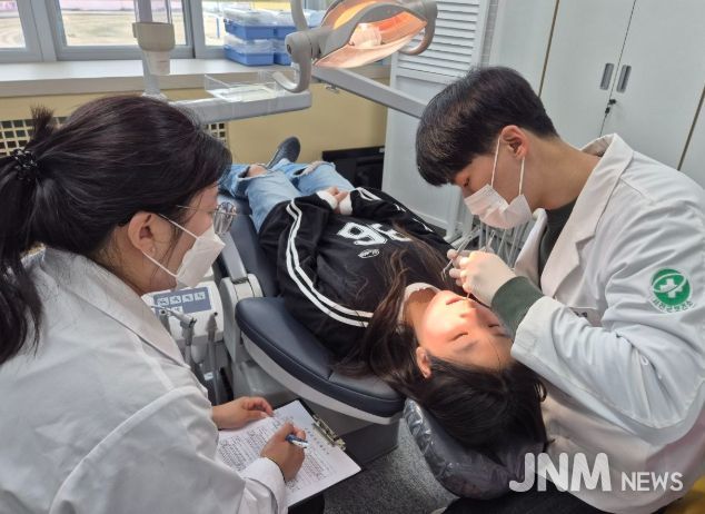 장항초에 ‘학교 안의 작은 치과