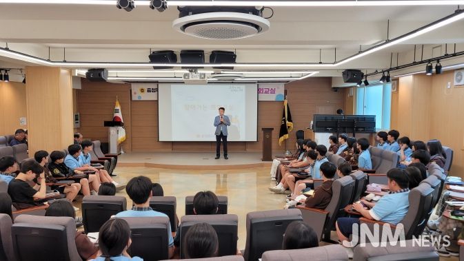 이정범 의원, 충주 중산고 ‘찾아가는 의회교실