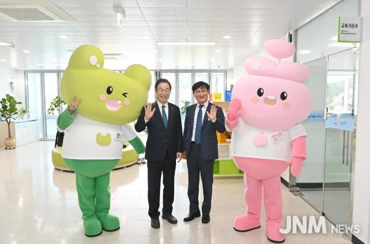 봉화교육 캐릭터 ‘봉이’‘향이’, 교육 현장의 스타로 떠오르다!