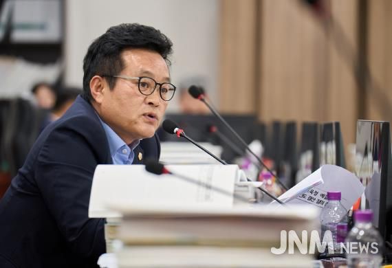 경기도의회 이학수 의원, 급식종사자 폐암 건강검진 예산 집행률 저조 지적...