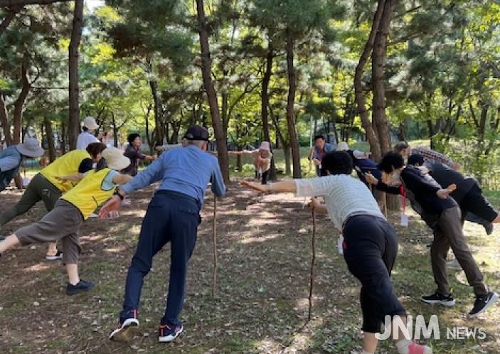 안산시상록수보건소에서 치매환자 가족을 위한 프로그램을 운영하고 있다.