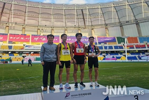 육상, 한국체대 출신 최찬유 선수(김해출신) 금메달 수상 모습