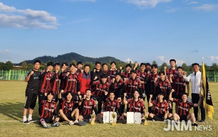포항시 제33회 경북도지사기 공무원 축구대회 우승!