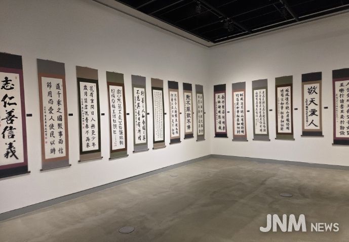 문화예술동아리 전시회 모습