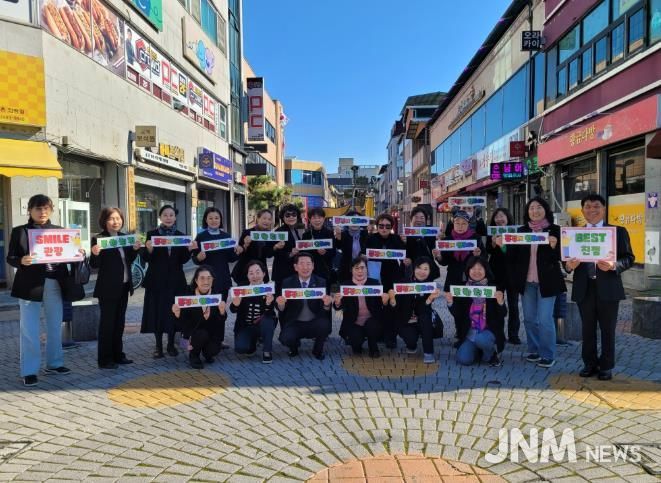 문경시 문화관광해설사, 닻별거리서 친절운동 캠페인 전개