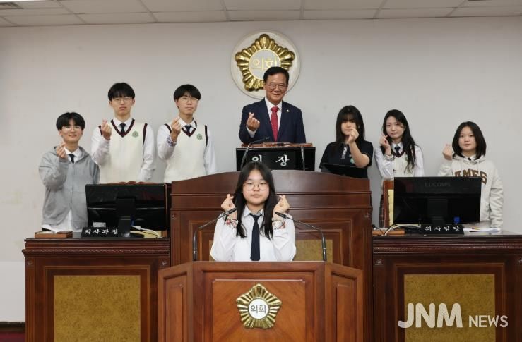 산청군의회, 지역 학생들과의 소중한 만남 가져