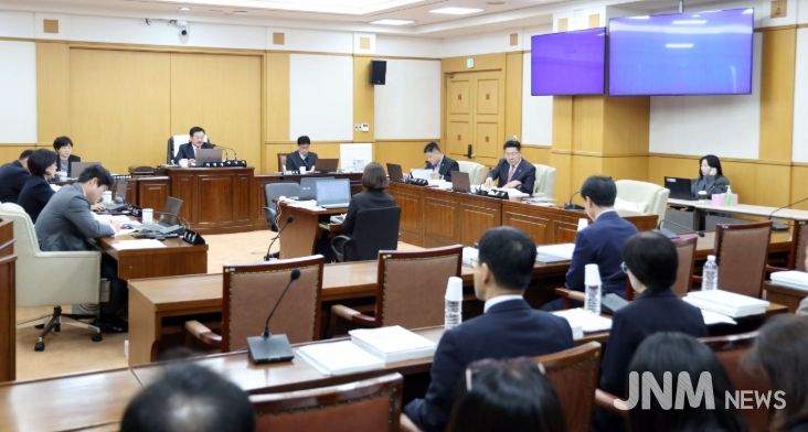 산업건설위원회 행정사무감사