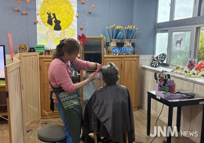 반짝반짝 마음산책 프로그램(장수사진 촬영)