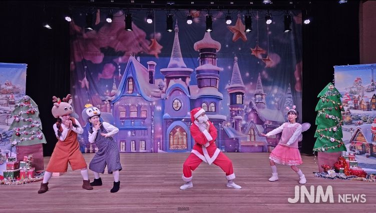 정선군가족센터, 가족과 함께 만드는 따뜻한 겨울 크리스마스 체험&뮤지컬 공연 행사 개최