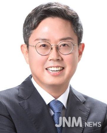더불어민주당 안도걸 국회의원(광주 동남을, 당 정책위 상임부의장)
