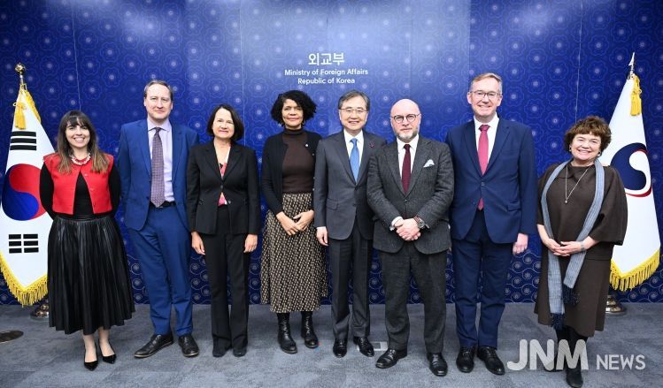 조현 외교부 장관, 영국 고위급 대표단 접견