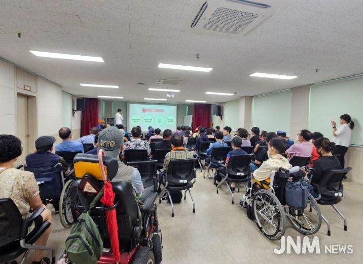 보건소 전문인력 직접 방문