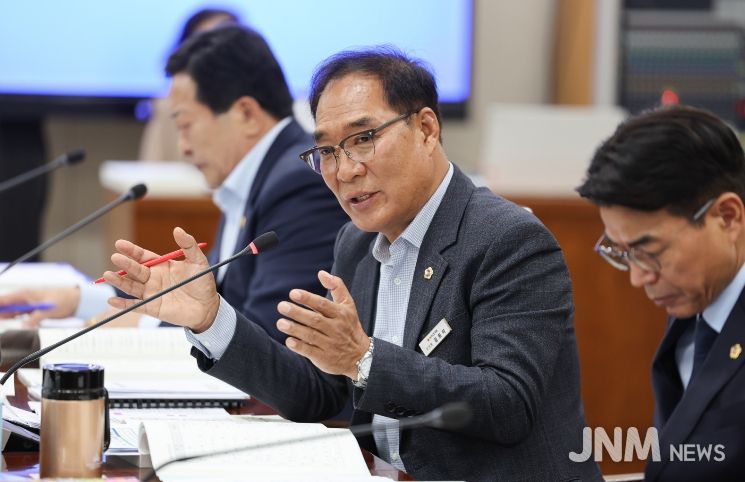 김회식 도의원, ‘전복 대체 품종 연구’ 실효성과 경제성 확보 촉구