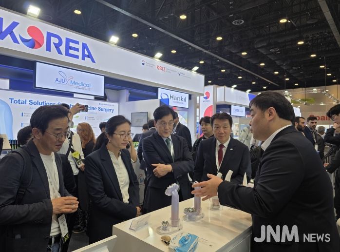 강원 의료기기, 두바이 현장