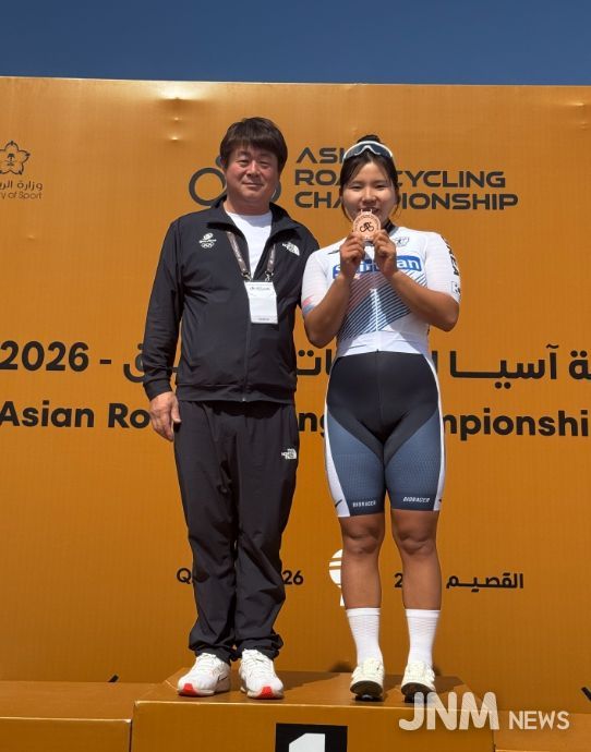 금산군청 소속 신지은 선수 2026 도로 아시아선수권대회 시상