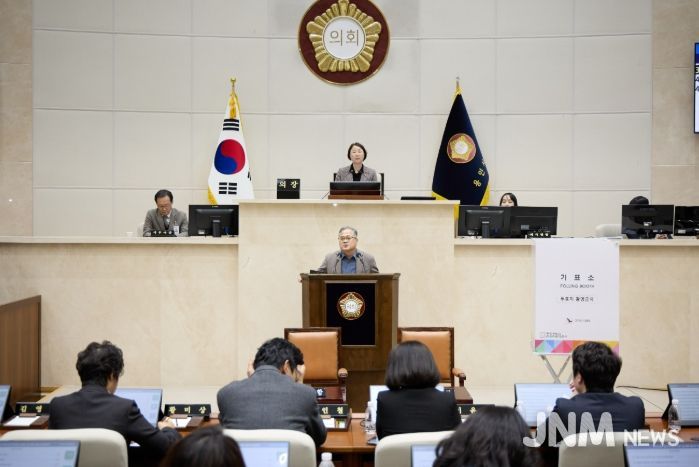 용인특례시의회, 제300회 임시회서 부의장 김길수 선출