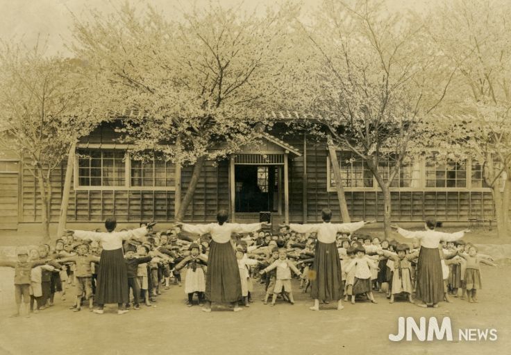 아침체조(1939년 추정)