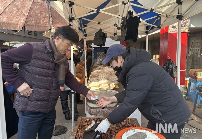 의성교육지원청, 설맞이 전통시장 장보기 행사 실시