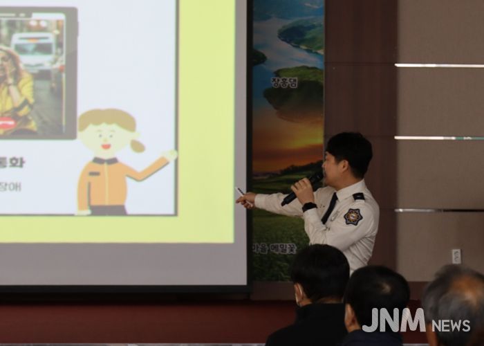 장흥소방서, 지역 어르신 300명 대상 소방안전교육 실시