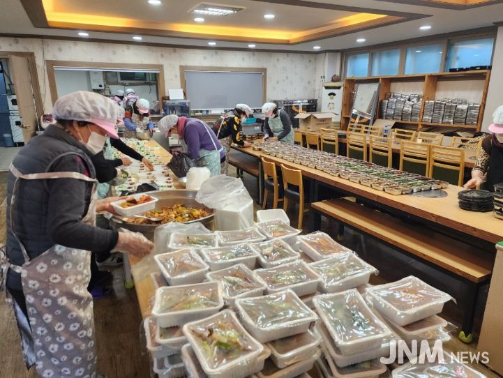 통합돌봄과 연계한 지역맞춤형 식사지원