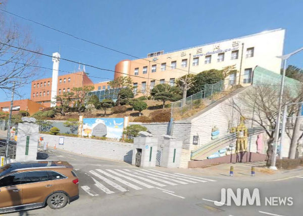 부산시민도서관