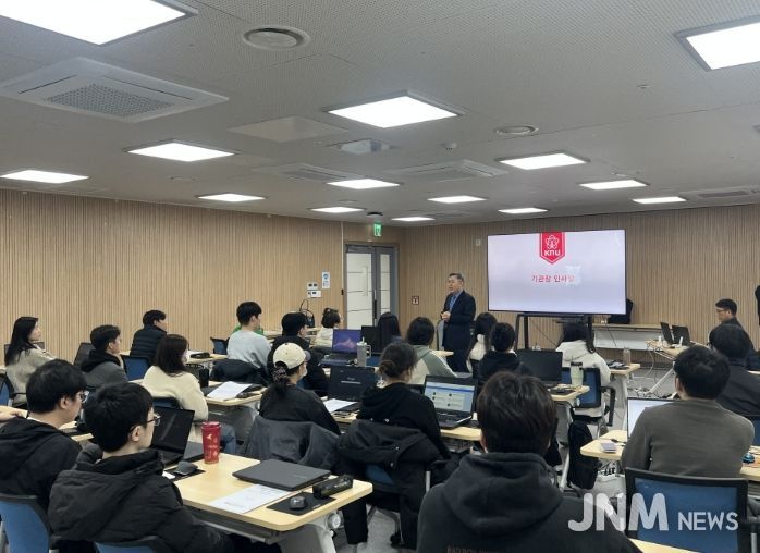 포항시는 23일부터 북구청 문화예술팩토리 교육장에서 ‘K-Digital Training(K-DT) AI·빅데이터 전문가 13기 양성과정’을 운영한다.