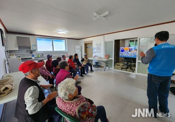 강화군, 조용한 시골 경로당의 변신… 스마트 헬스케어 확대로 큰 호응