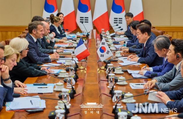 한·프랑스 정상회담 확대회담(청와대)