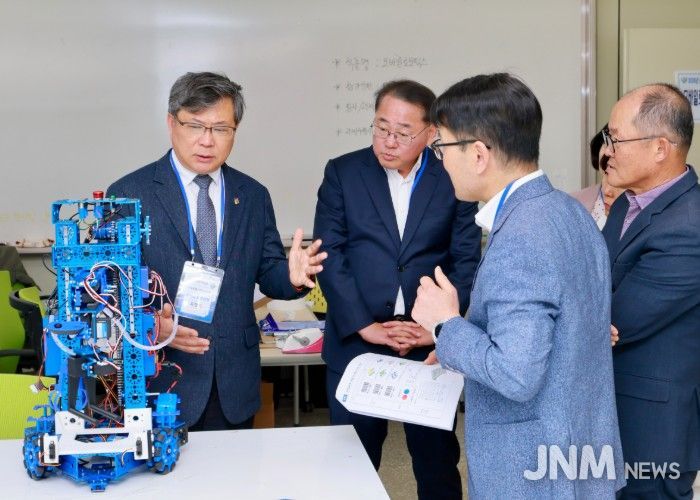 유정기 권한대행, 전북기능경기대회 참가 학생 격려