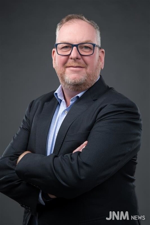 Paul McLoughlin, President - International, Frontline Performance Group