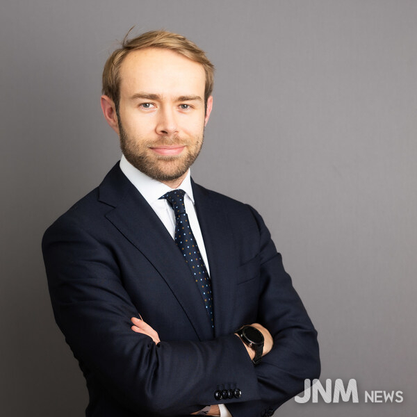 Dan Adams, Managing Director and Head of Insurance at Arrow Global Group